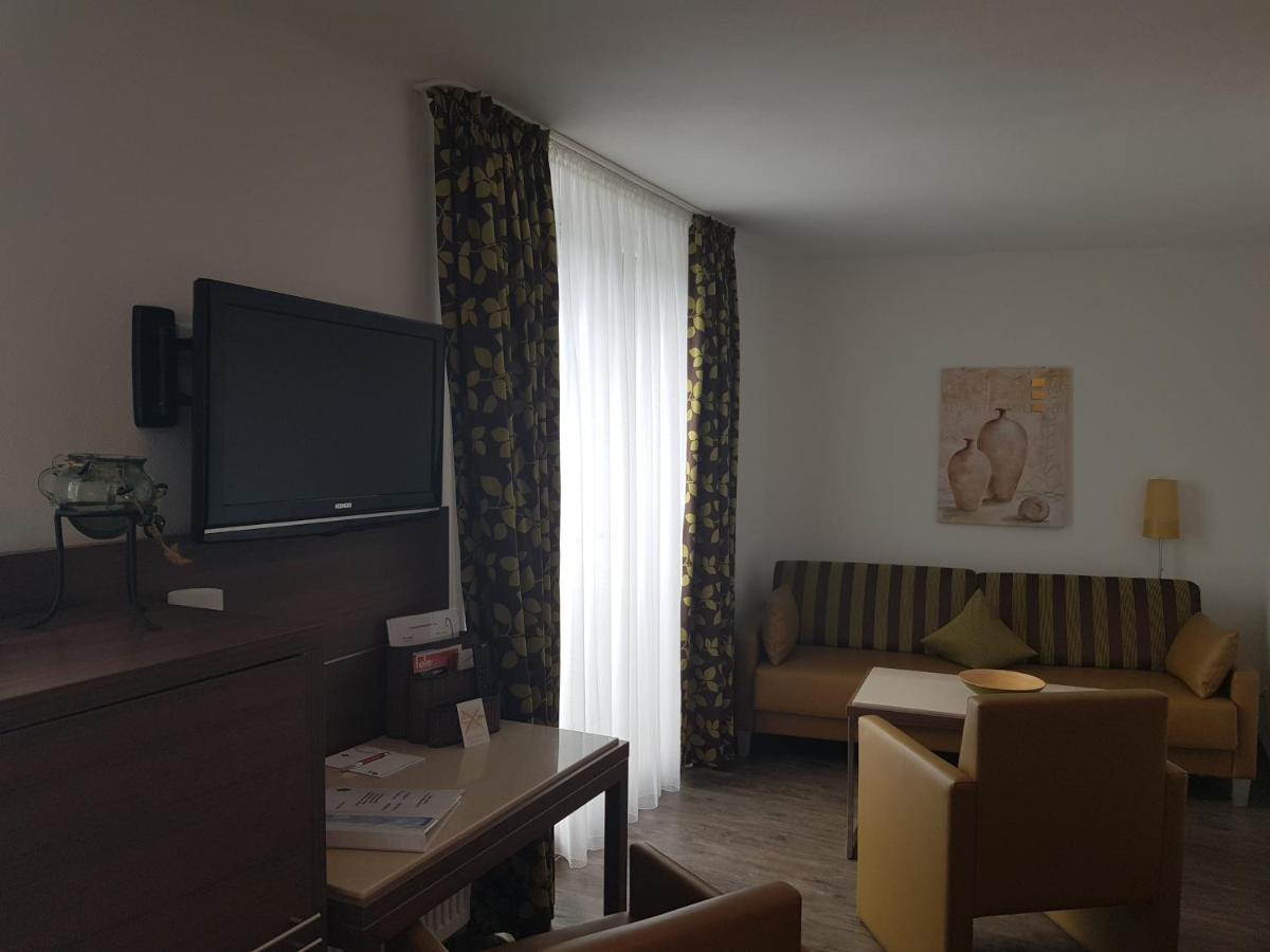 Hotel-Restaurant Pfaelzer Hof イデンコーベン エクステリア 写真