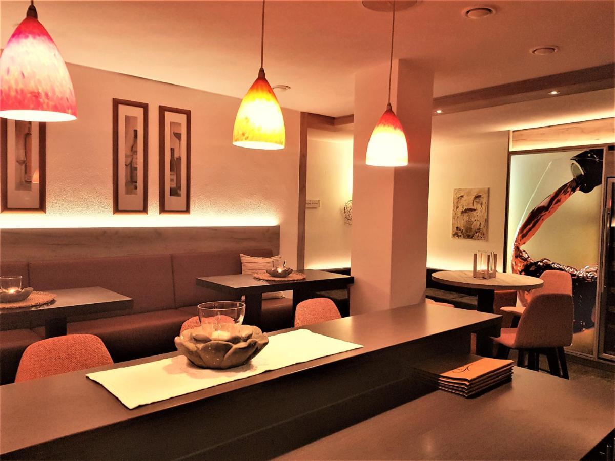Hotel-Restaurant Pfaelzer Hof イデンコーベン エクステリア 写真