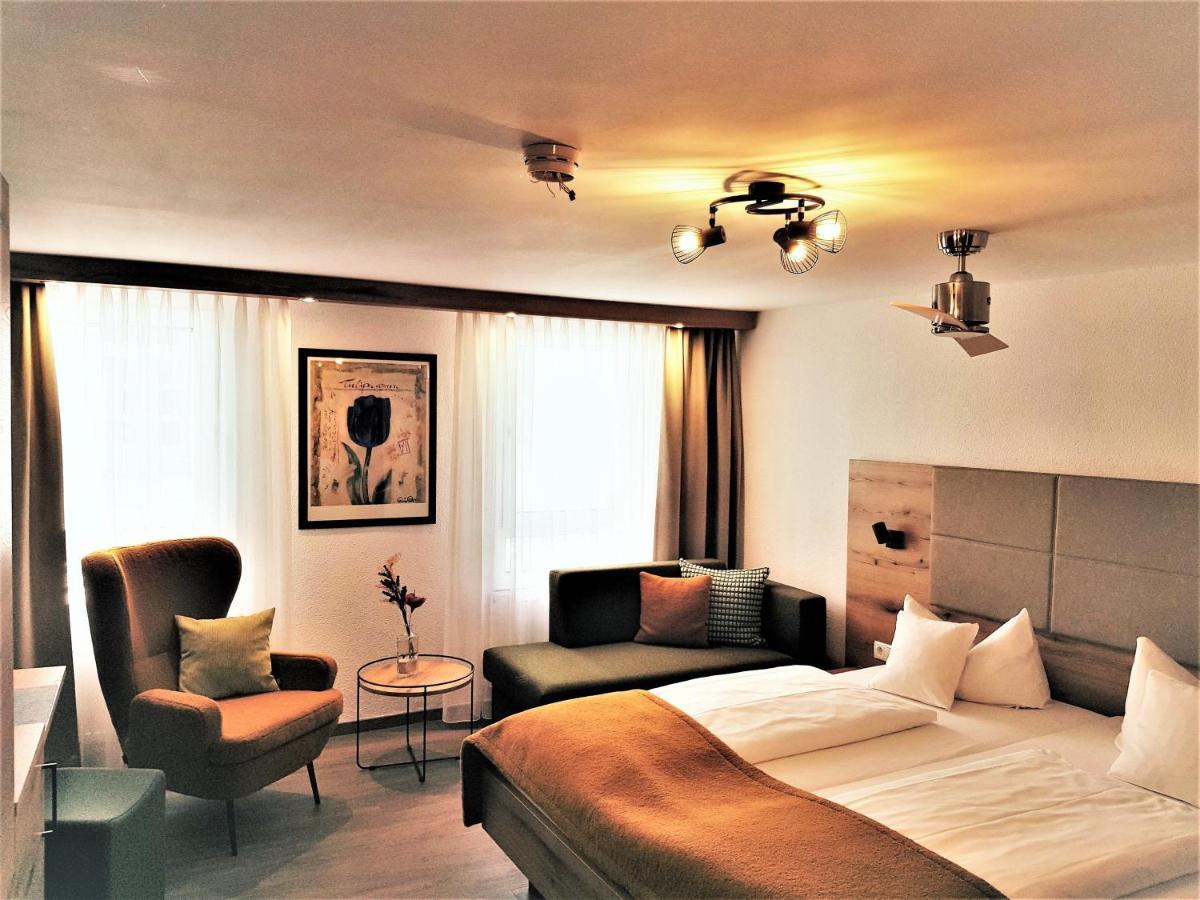 Hotel-Restaurant Pfaelzer Hof イデンコーベン エクステリア 写真