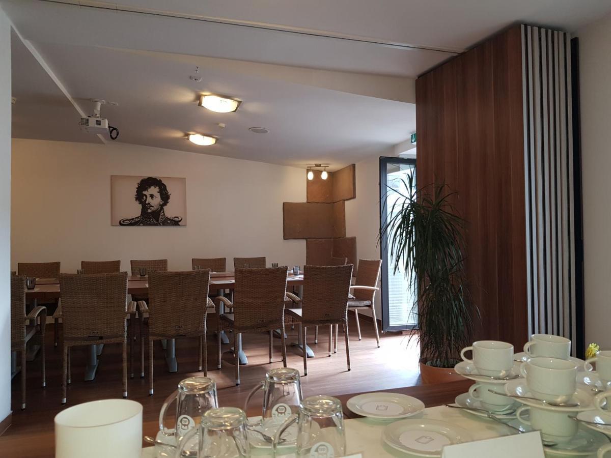 Hotel-Restaurant Pfaelzer Hof イデンコーベン エクステリア 写真