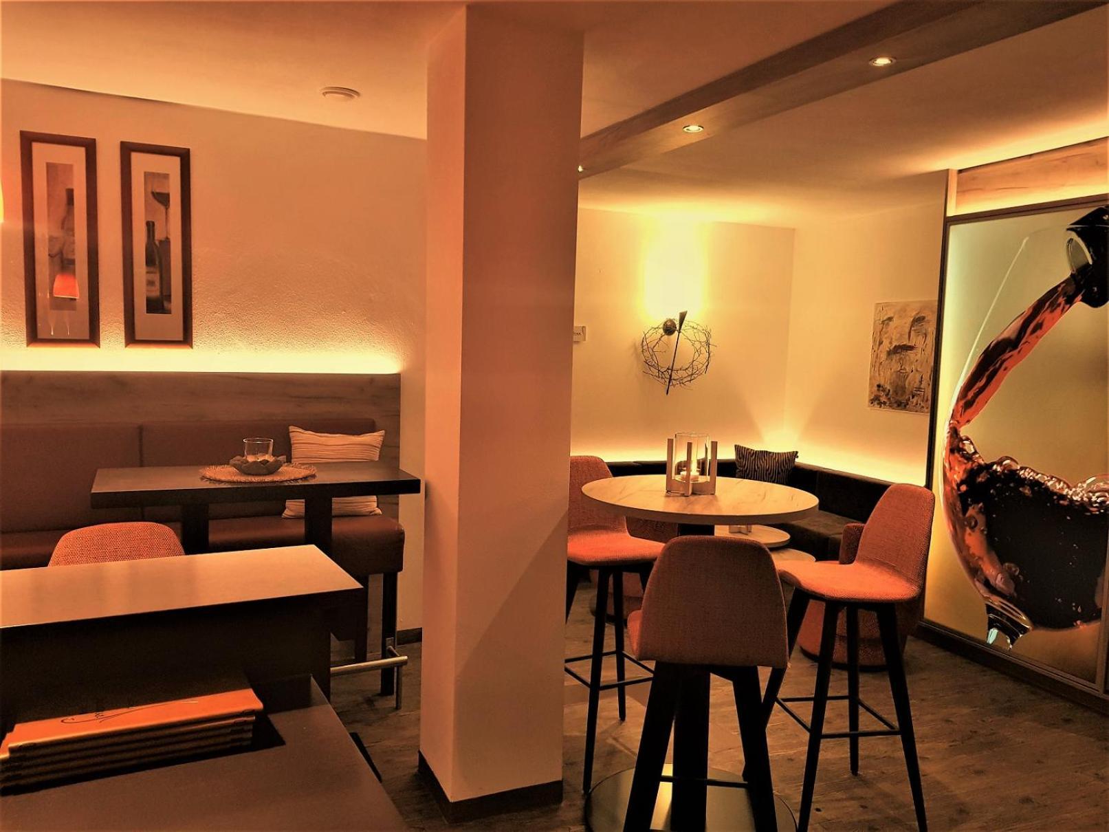 Hotel-Restaurant Pfaelzer Hof イデンコーベン エクステリア 写真