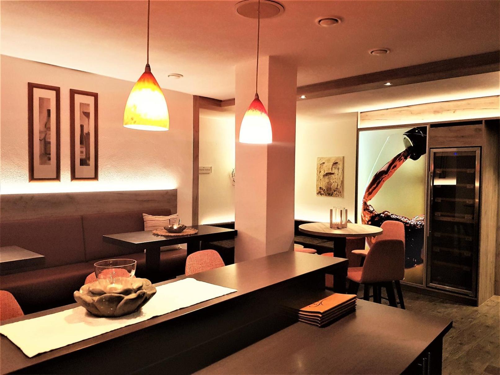 Hotel-Restaurant Pfaelzer Hof イデンコーベン エクステリア 写真