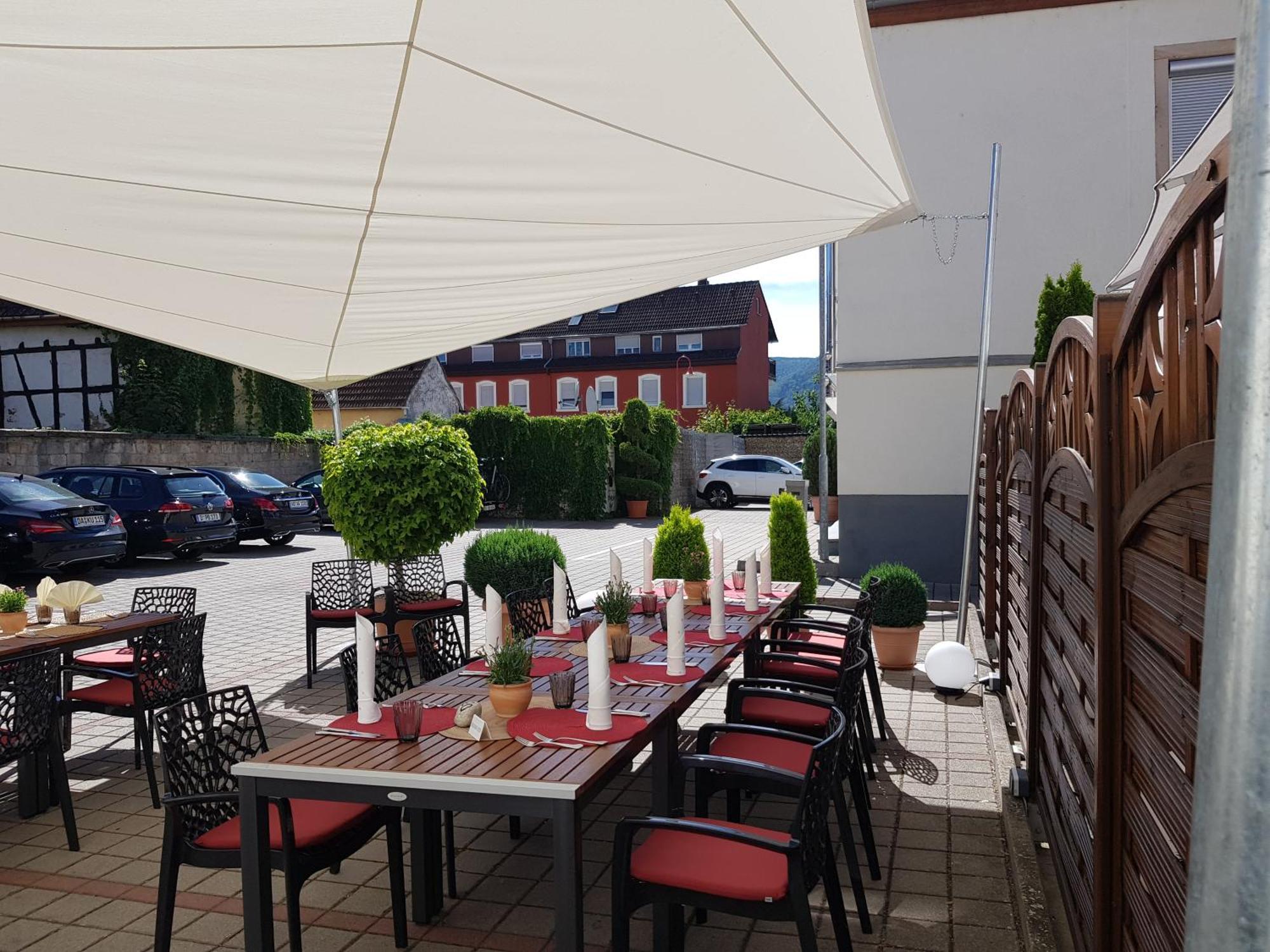 Hotel-Restaurant Pfaelzer Hof イデンコーベン エクステリア 写真