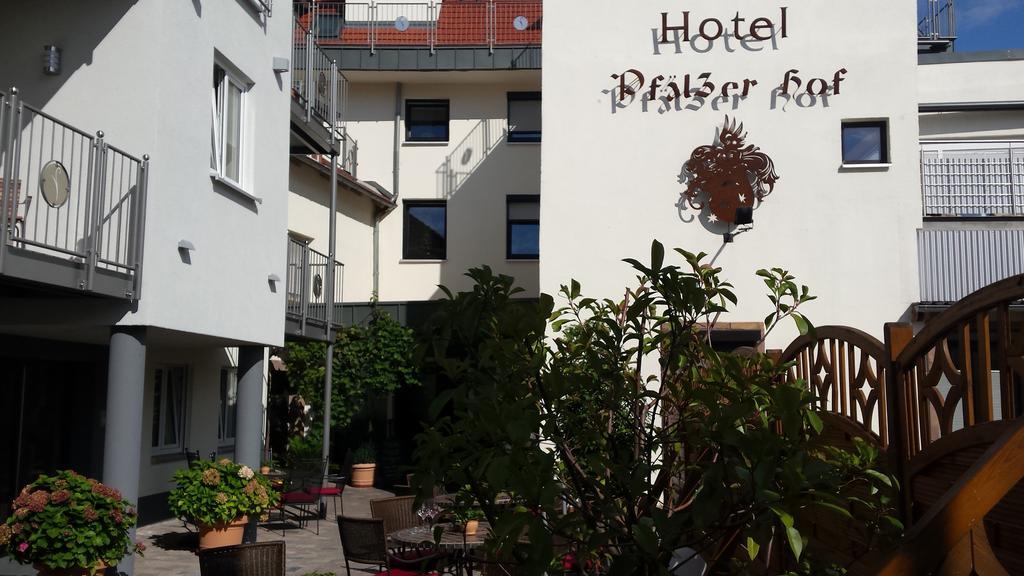 Hotel-Restaurant Pfaelzer Hof イデンコーベン エクステリア 写真