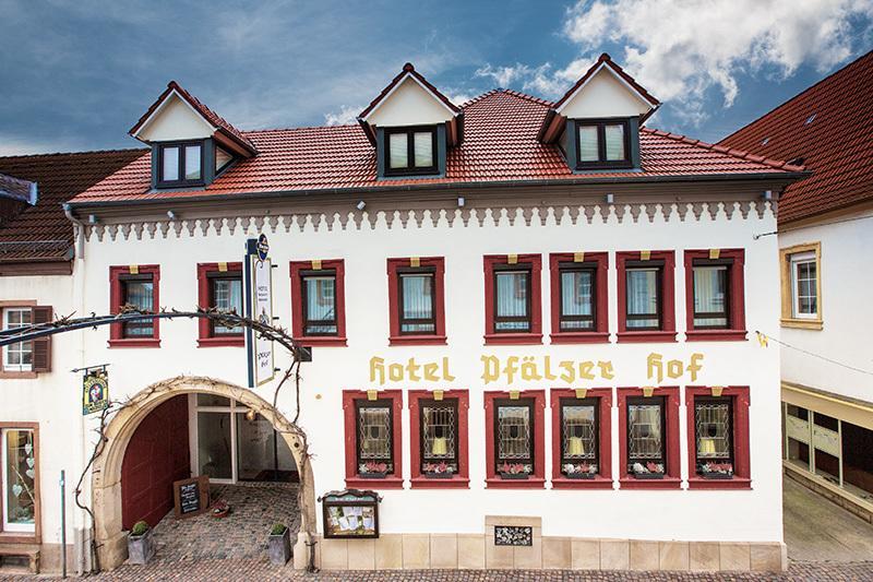Hotel-Restaurant Pfaelzer Hof イデンコーベン エクステリア 写真