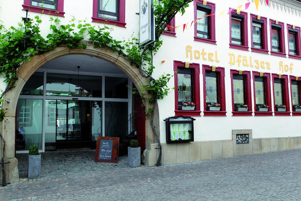 Hotel-Restaurant Pfaelzer Hof イデンコーベン エクステリア 写真